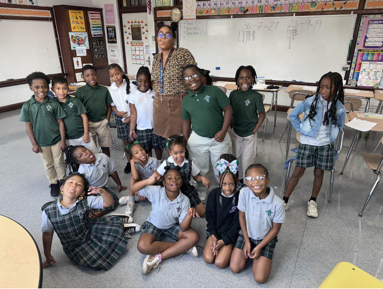 Fun photo with Sydney Brown and her students