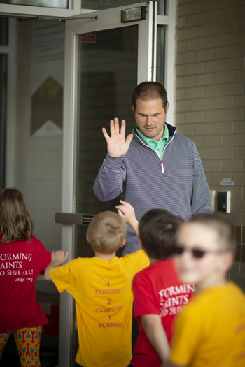 michael_debri_high_five