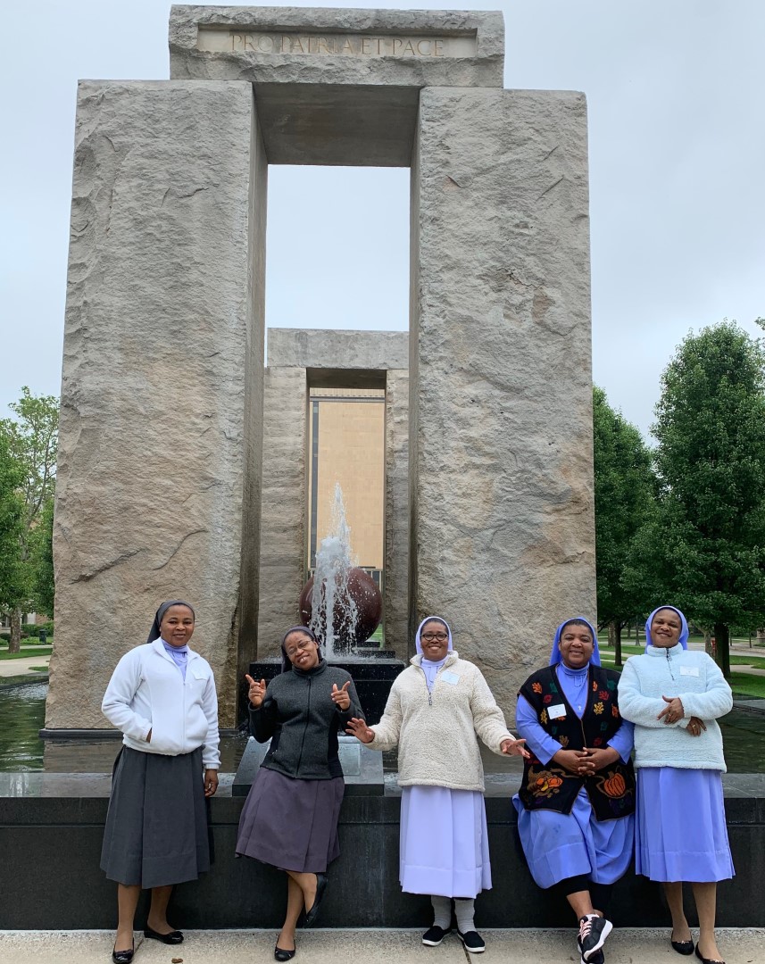 sisters_at_stonehenge